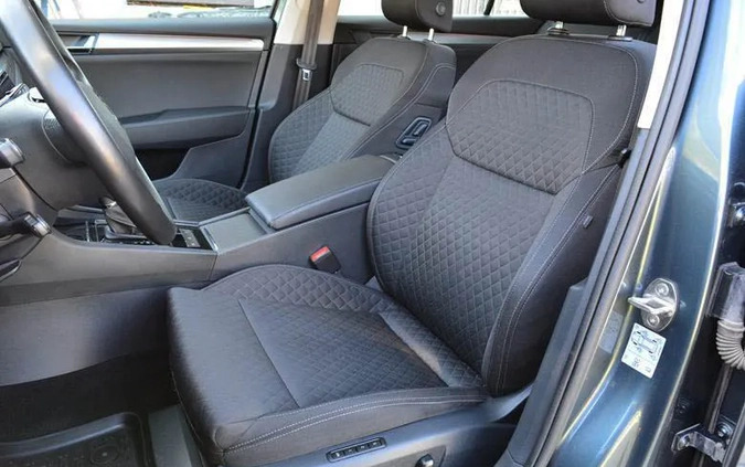 Skoda Superb cena 84900 przebieg: 178000, rok produkcji 2019 z Kutno małe 781